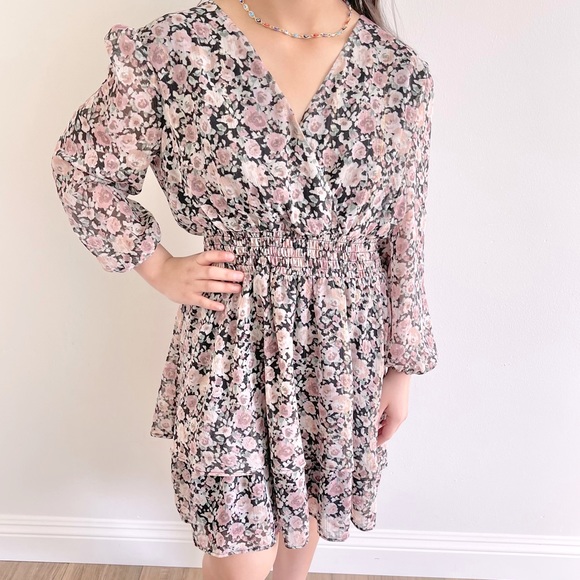 Dresses & Skirts - Floral Juniors Dress